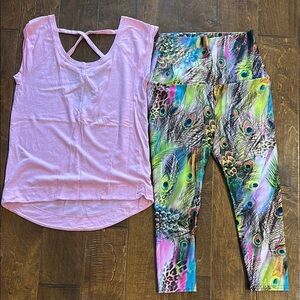 Emily Hsu Designs Multicolor Peacock Print Leggings